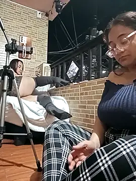 skarleth001 online show from 27, 9, 2025