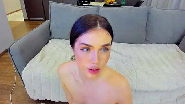 Snapshot of sexyangeloux chatting on 8, 1, 2025 sexyangeloux online show from 8, 1, 2025