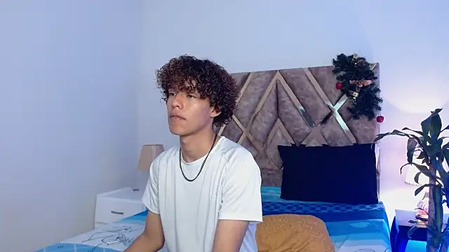 nickolas moon online show from 26, 12, 2024