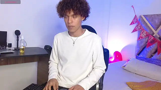 nickolas moon online show from 17, 2, 2025