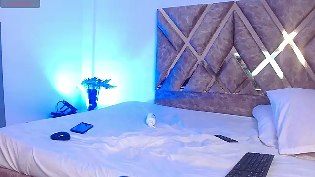 nickolas moon online show from 1, 3, 2025