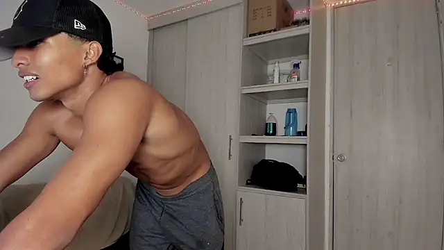 Snapshot of _diegsz_ chatting on 2, 2, 2025 diegsz online show from 2, 2, 2025