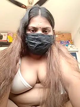 Hotmilfxox online show from 26, 1, 2025