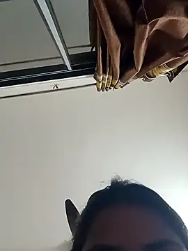 Hotmilfxox online show from 1, 2, 2025