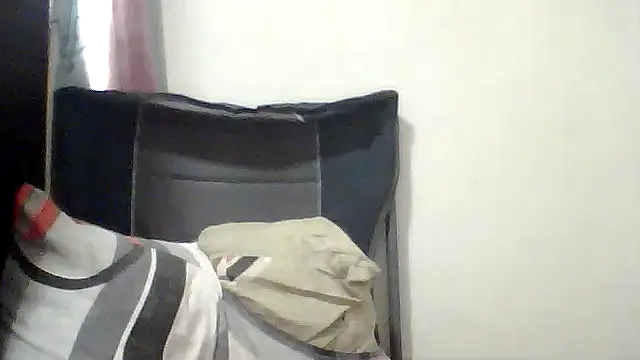 Snapshot of Glenorecornomaza chatting on 1, 11, 2025 Glenorecornomaza online show from 1, 11, 2025