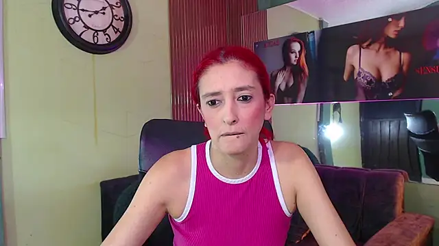 Snapshot of Ruby_Your_Milf chatting on 22, 4, 2026 Ruby Your Milf online show from 22, 4, 2026