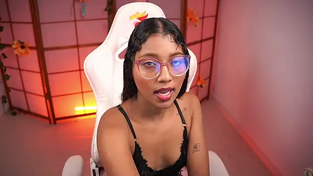small emilie online show from 28, 9, 2025