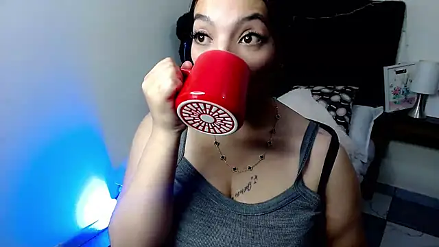 Snapshot of loren_tits24 chatting on 12, 6, 2026 loren tits24 online show from 12, 6, 2026