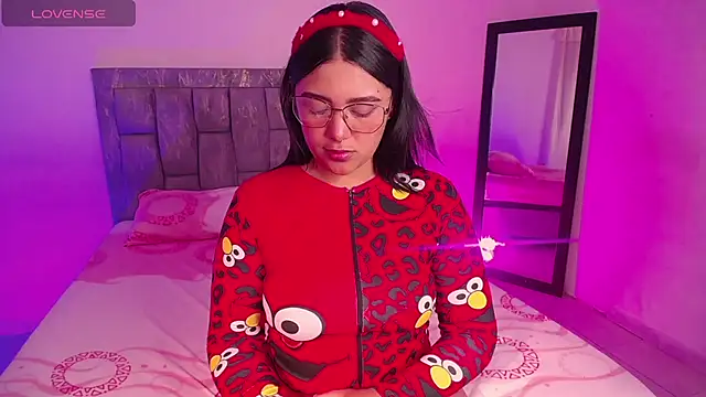 DIANEE 01 online show from 4, 11, 2025