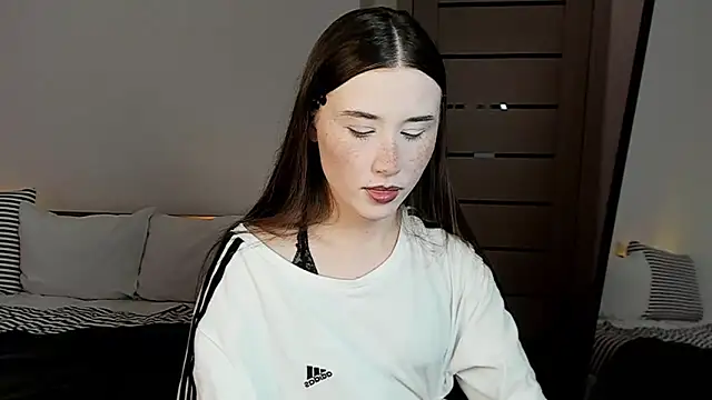 Stella Sunny online show from 15, 1, 2026