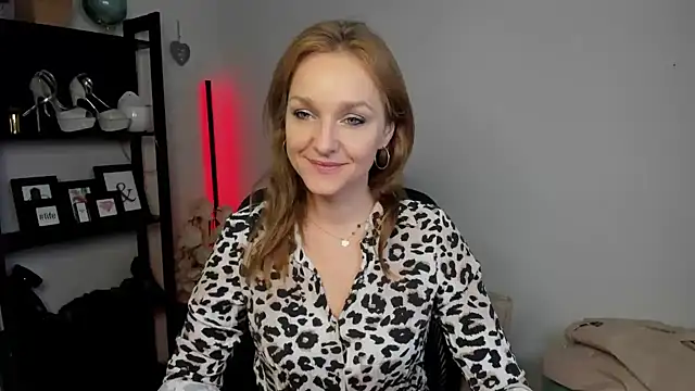 Snapshot of AliciaDesire chatting on 17, 3, 2026 AliciaDesire online show from 17, 3, 2026