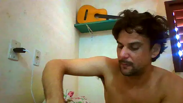 Snapshot of couplemilk chatting on 4, 7, 2026 couplemilk online show from 4, 7, 2026