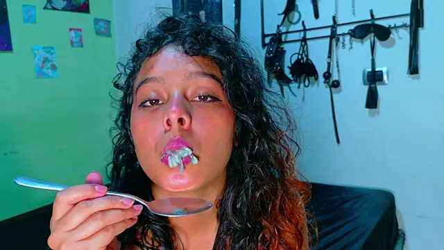 clydexxxbunny online show from 16, 4, 2026