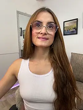 MiaaLoren online show from 9, 6, 2026