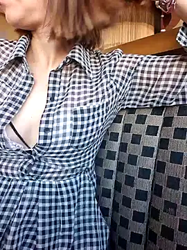 Lunababymylove online show from 7, 12, 2024