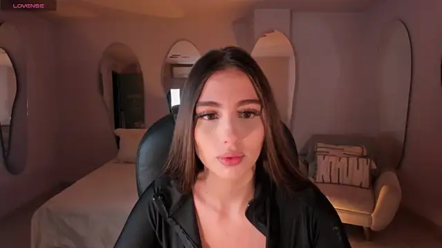 DolcieElliot online show from 23, 2, 2025