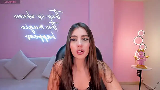 DolcieElliot online show from 27, 2, 2025