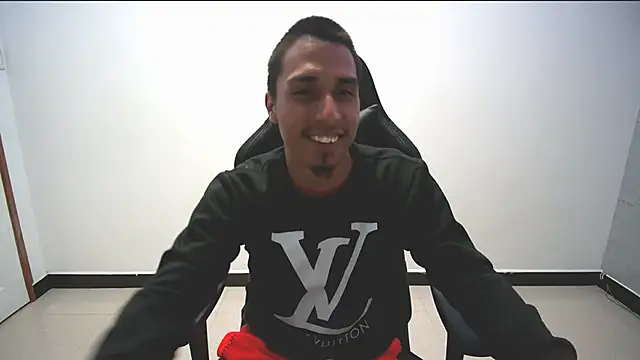 Snapshot of michaelhotbbc chatting on 26, 9, 2025 michaelhotbbc online show from 26, 9, 2025