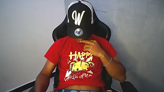 Snapshot of michaelhotbbc chatting on 16, 10, 2025 michaelhotbbc online show from 16, 10, 2025