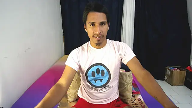 Snapshot of michaelhotbbc chatting on 1, 12, 2025 michaelhotbbc online show from 1, 12, 2025