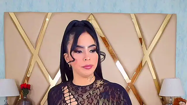 GiahDaniels online show from 12, 2, 2025