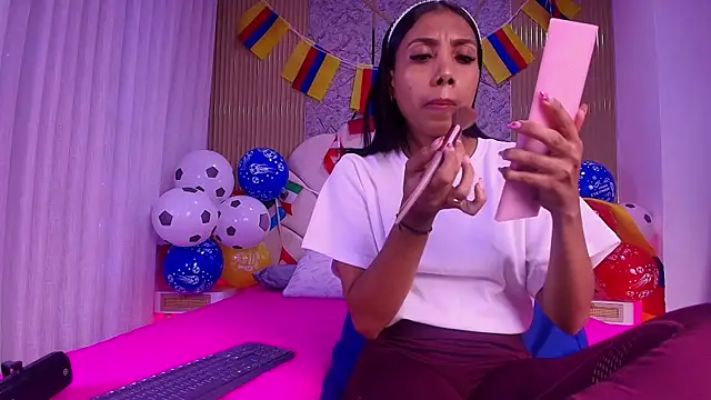 Snapshot of nata_luna chatting on 2, 7, 2026 nata luna online show from 2, 7, 2026