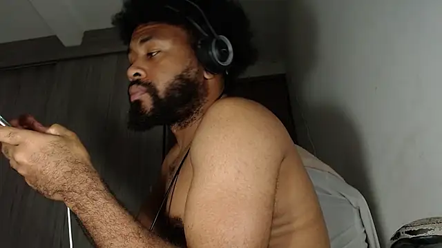 KaelMoreau online show from 8, 3, 2025