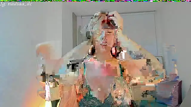 Nadiaa  online show from 13, 1, 2025