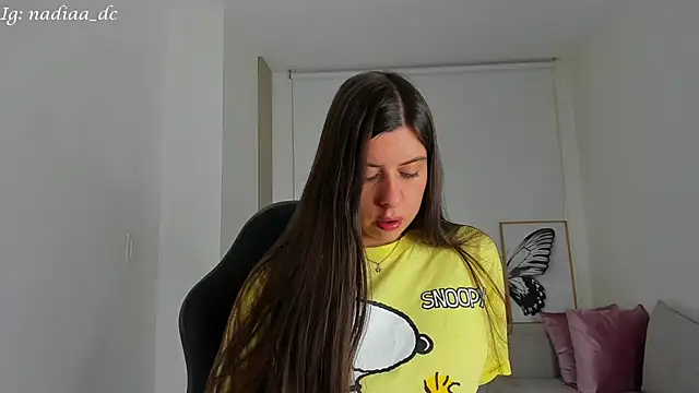 Nadiaa  online show from 1, 2, 2025