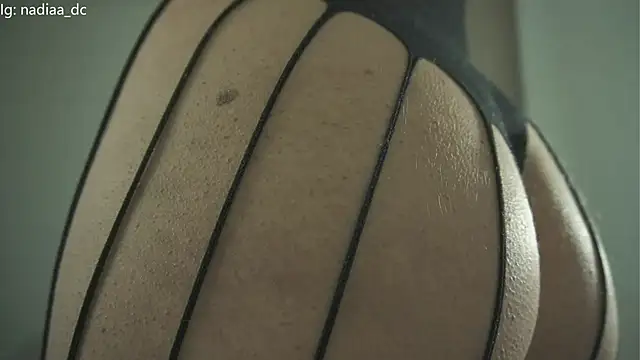 Nadiaa  online show from 20, 11, 2025