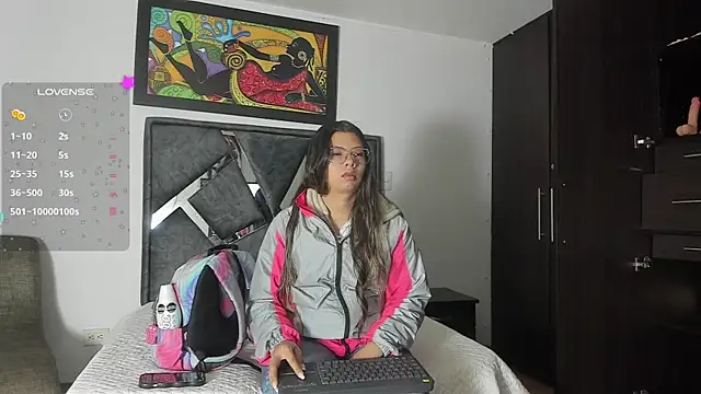 Vahiolet smith online show from 8, 10, 2025