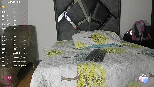 Vahiolet smith online show from 7, 11, 2025