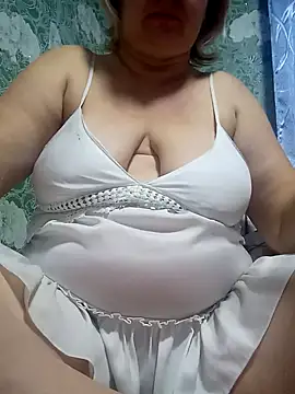 Ariel Flower online show from 25, 11, 2025