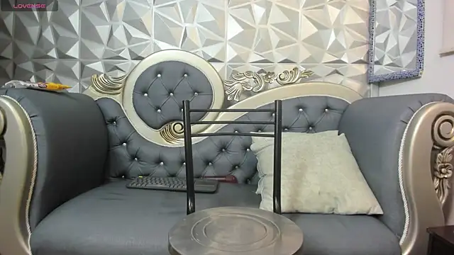 KataleyaStiward online show from 3, 2, 2025