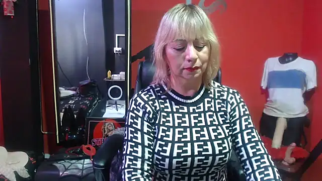 KLOE PIELL online show from 25, 11, 2025