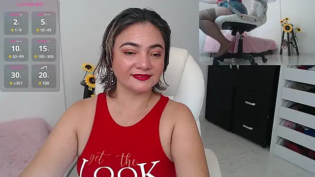 Snapshot of Ghada_milf chatting on 12, 12, 2024 Ghada milf online show from 12, 12, 2024