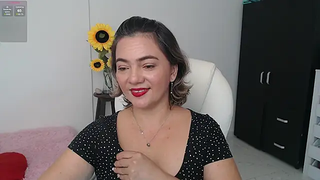 Snapshot of Ghada_milf chatting on 18, 12, 2024 Ghada milf online show from 18, 12, 2024