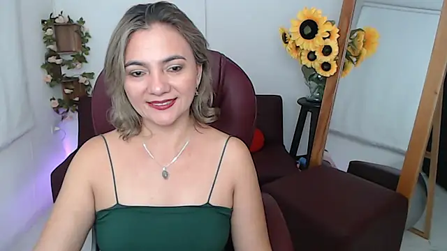 Snapshot of Ghada_milf chatting on 23, 6, 2026 Ghada milf online show from 23, 6, 2026