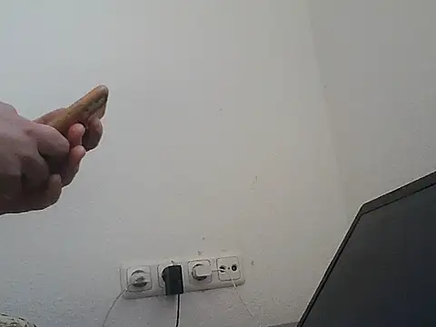lickthehottie online show from 5, 7, 2026