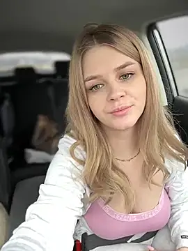 Snapshot of Love_Bri chatting on 13, 3, 2025 Love Bri online show from 13, 3, 2025