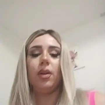 Snapshot of AdelinaJude chatting on 25, 10, 2025 AdelinaJude online show from 25, 10, 2025