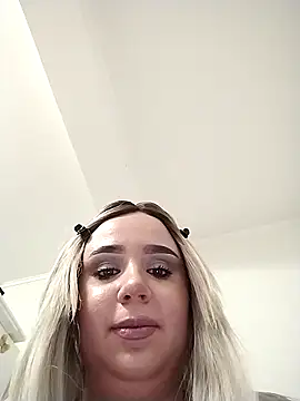 Snapshot of AdelinaJude chatting on 16, 11, 2025 AdelinaJude online show from 16, 11, 2025