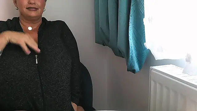 hotsierra4u online show from 22, 10, 2025