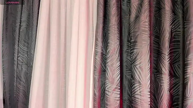 ailynBlaze online show from 15, 4, 2026