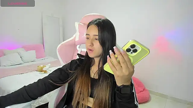 Tinylottie online show from 12, 9, 2025