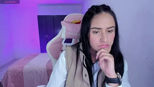 Tinylottie online show from 13, 4, 2026