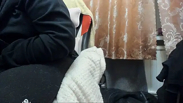 Seductive She Wolf online show from 17, 2, 2026