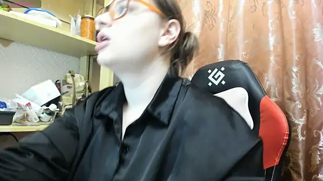 Seductive She Wolf online show from 23, 3, 2026