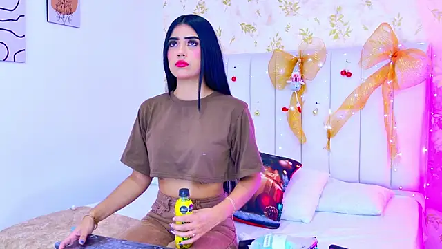 Mia-Monroe online show from 1, 12, 2025