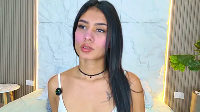 LaurenRodriiguez online show from 5, 4, 2026